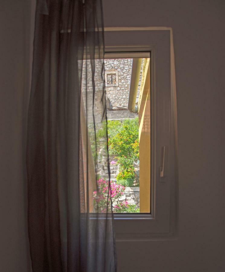 Mediterranean Terrace Apartment With Bikes & Sup Skradin Exterior foto
